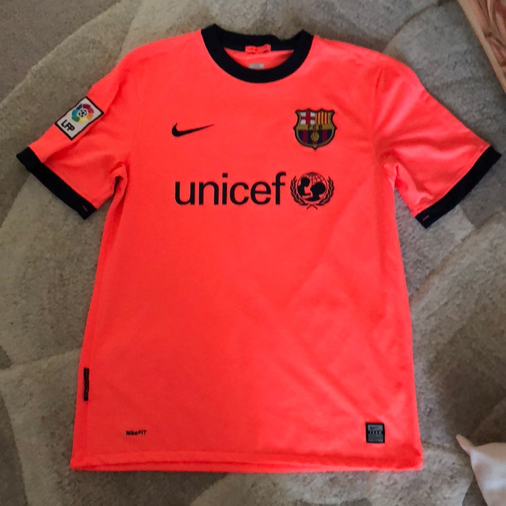 UNICEF Nike soccer jersey 100% Authentic M